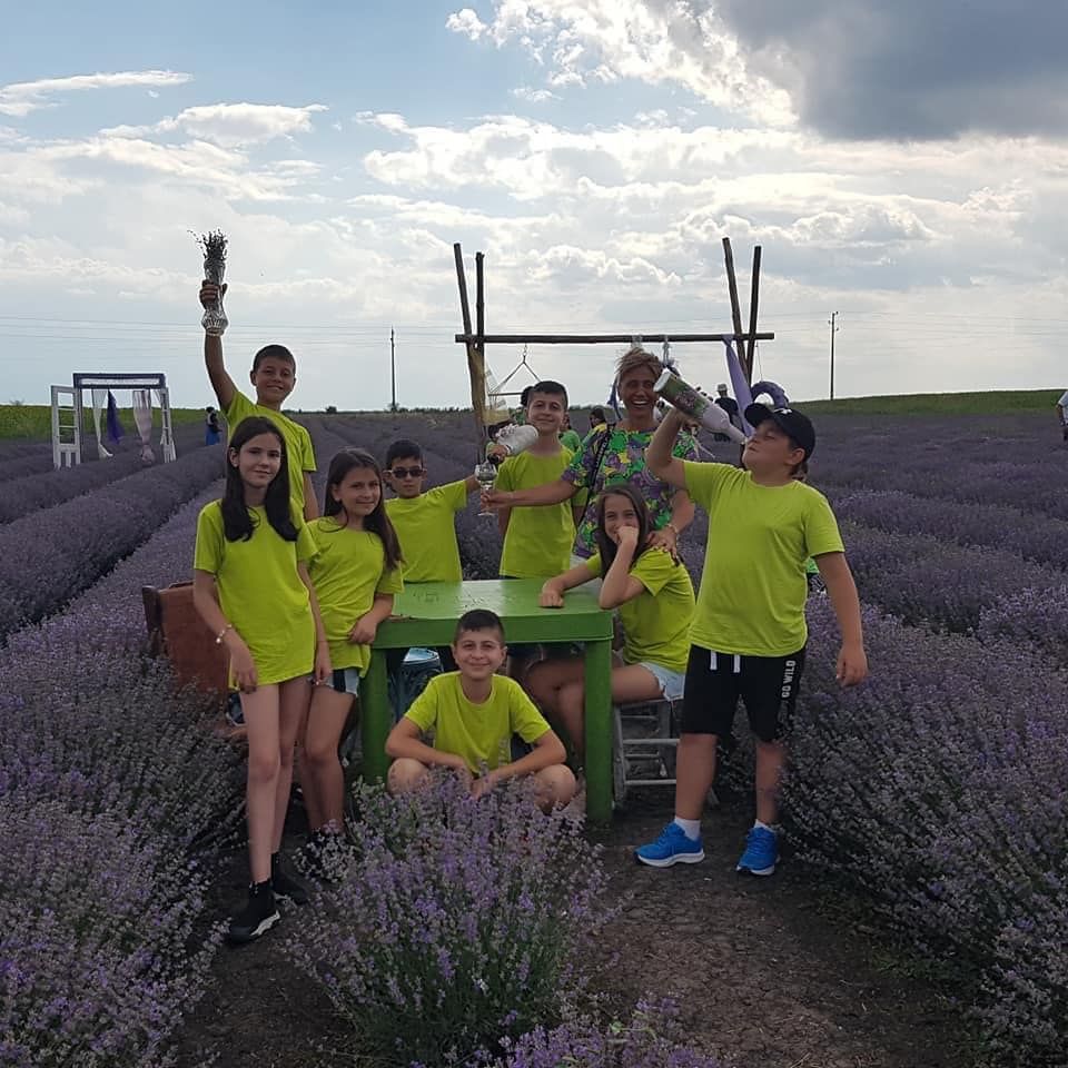 УЧЕНИЧЕСКИ ПЪТУВАНИЯ